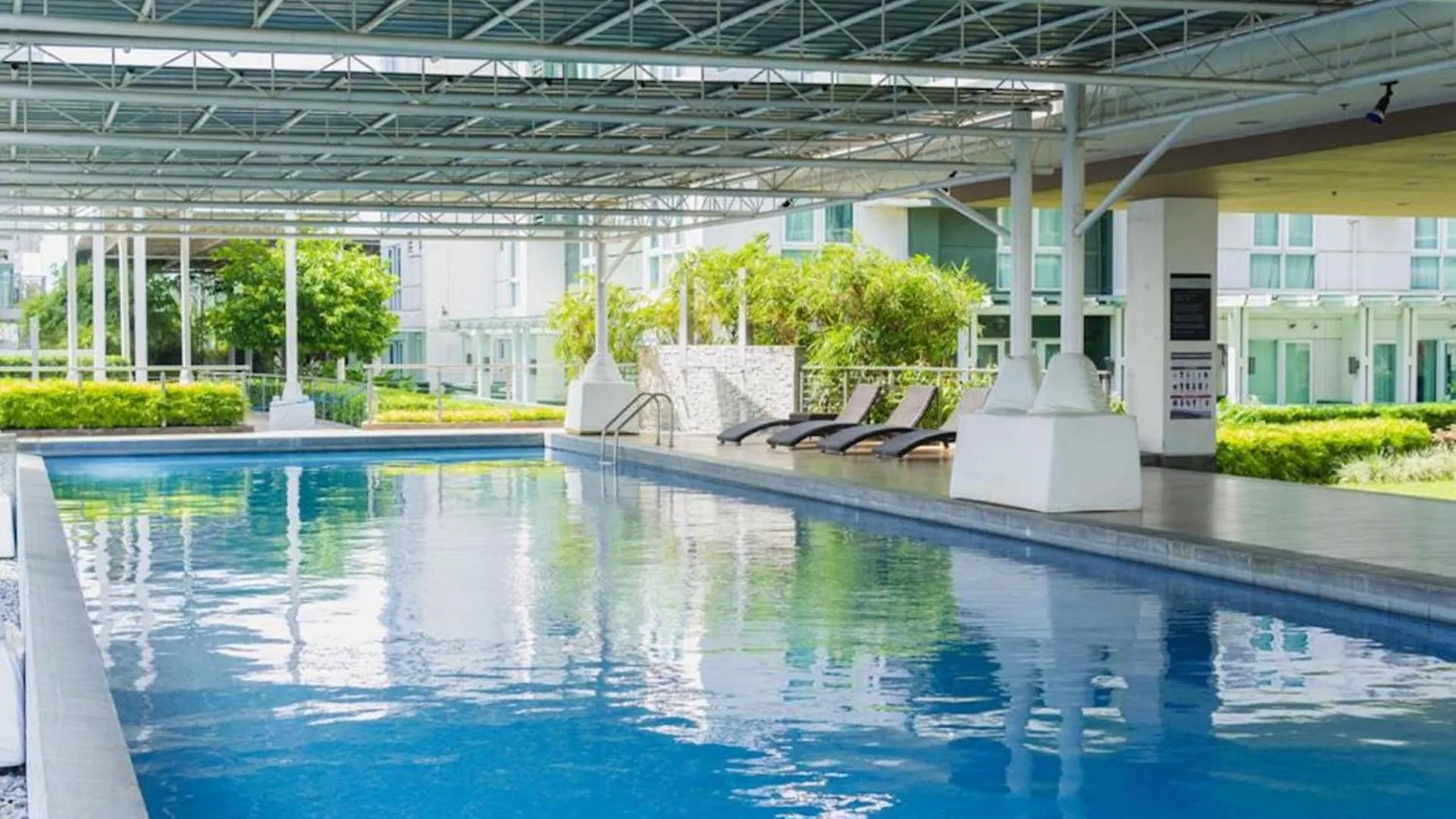 Cozy & Stylish Stay - Abreeza Mall - Pool - Wifi - T2-2312 Davao